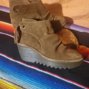 FLY London Women's Yama Leather Light Brown Wedge Boots Size